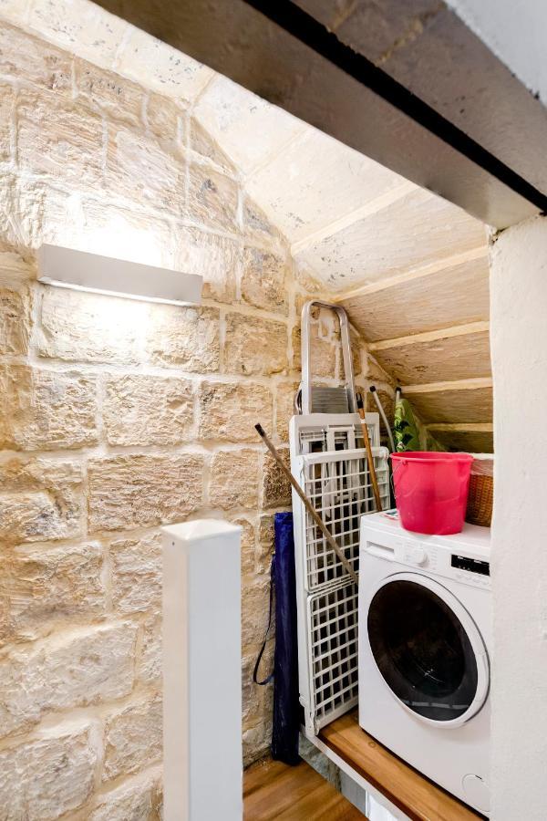Chic, Stylish 1 Bedroom Maisonette - Close To Valletta Floriana Exterior foto